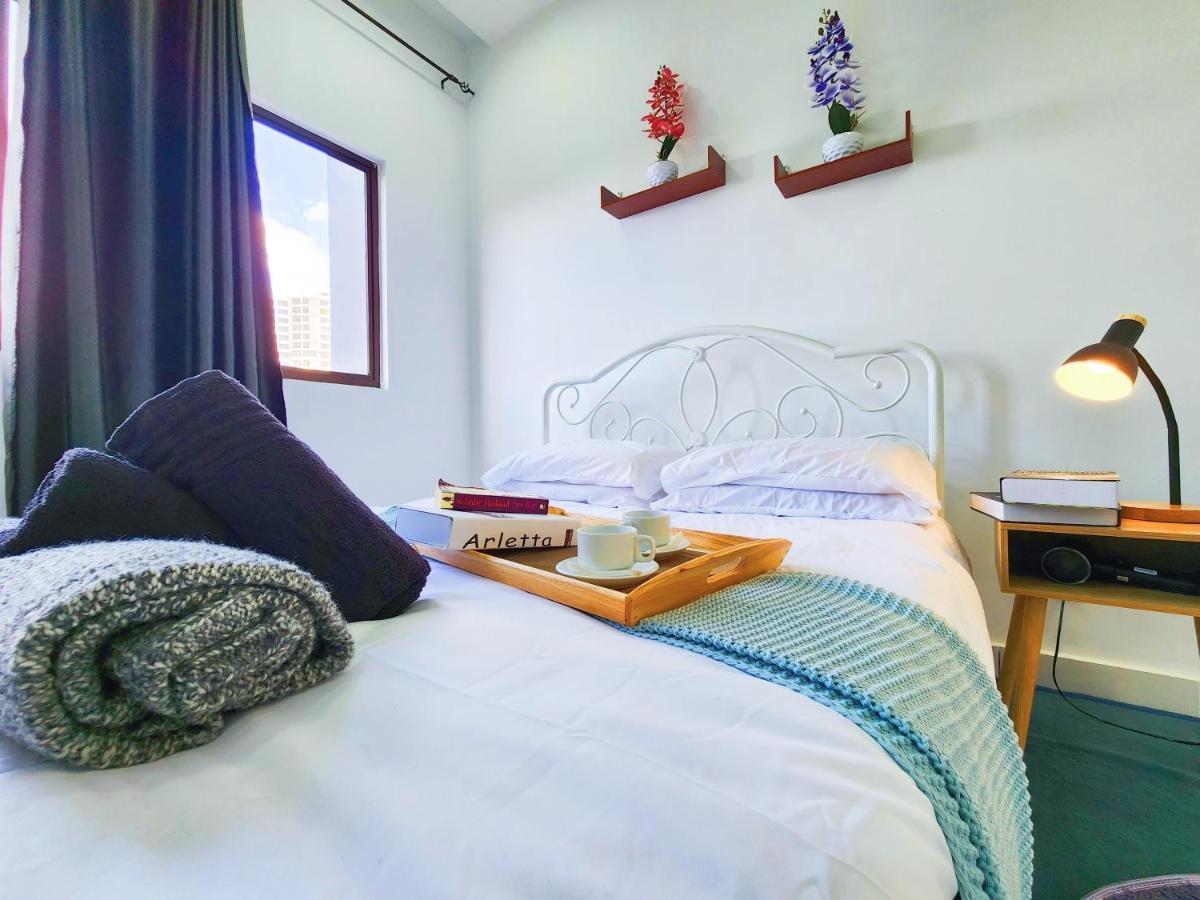 Klia Lili Residensi 5 Plus 2 Pax With Splendid Pool Нілай Екстер'єр фото