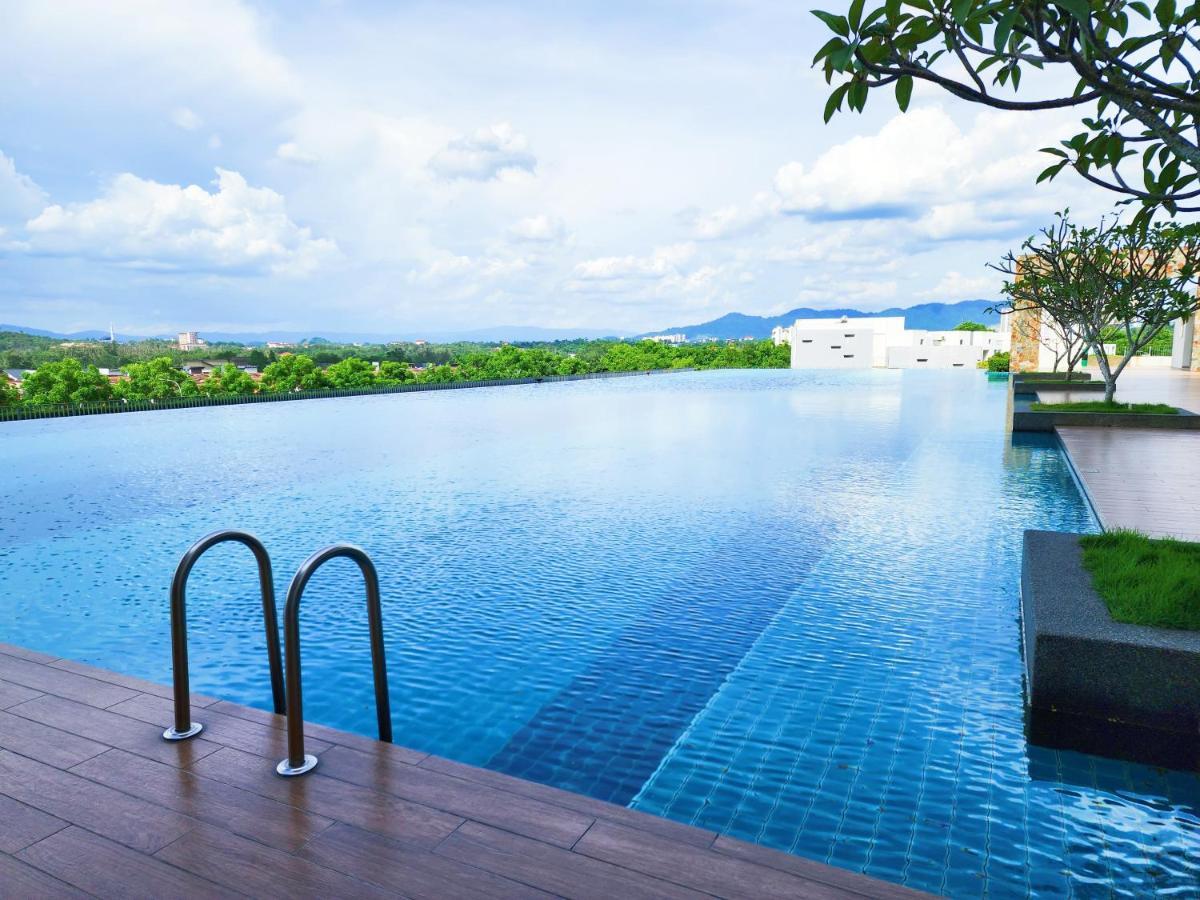 Klia Lili Residensi 5 Plus 2 Pax With Splendid Pool Нілай Екстер'єр фото