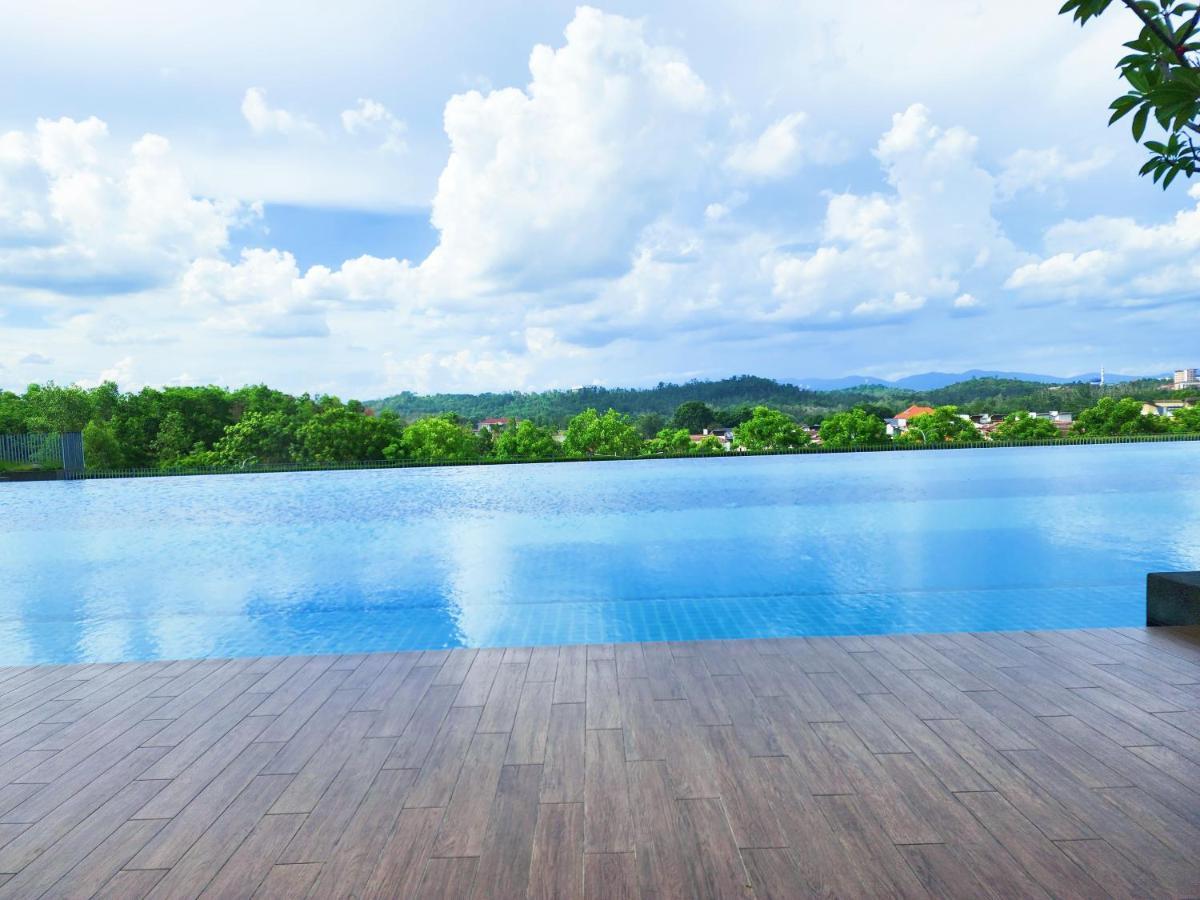 Klia Lili Residensi 5 Plus 2 Pax With Splendid Pool Нілай Екстер'єр фото